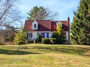 20 Rolf Dr, Danbury, CT 06810