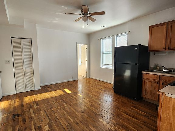 3rd image of 2525 W North Ave #2