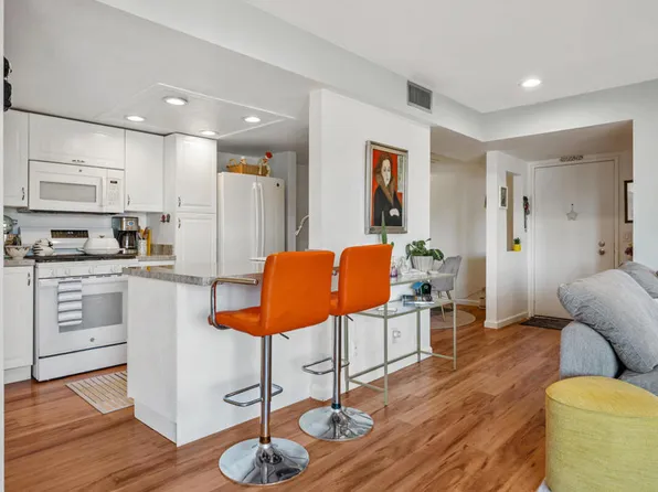 1500 S Camino Real APT 302A, Palm Springs, CA 92264