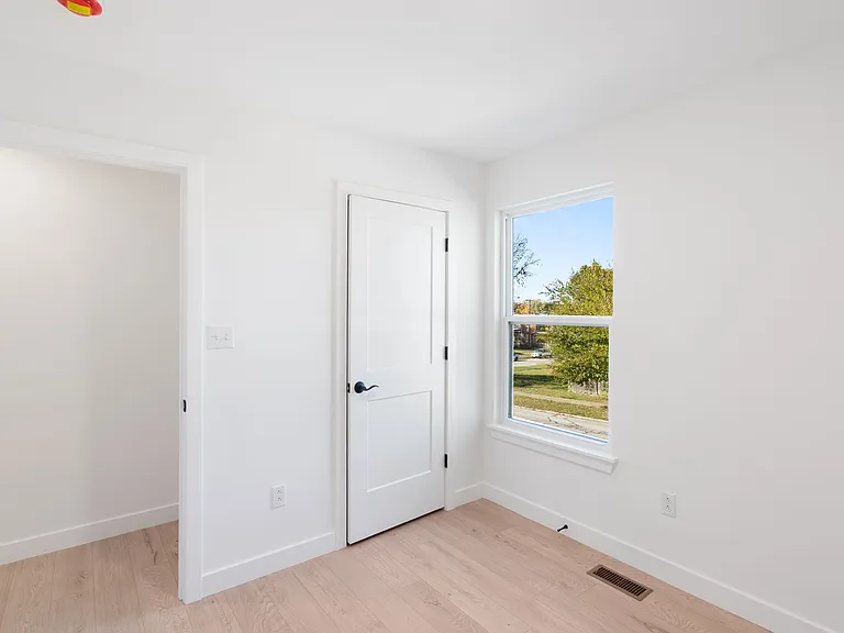308 E Morgan St #C — Photo 14