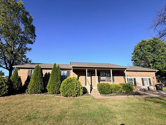 2nd image of 323 Lincoln Dr