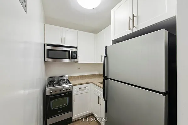 Rented by Town Residential | media 8
