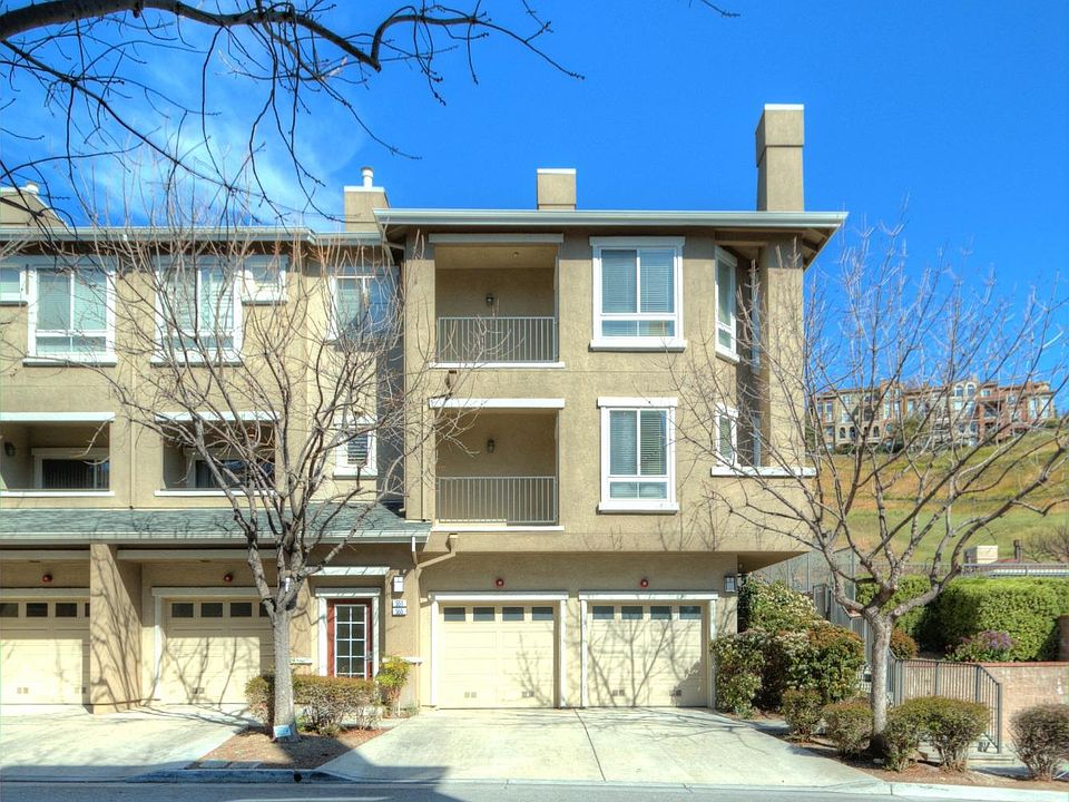1st image of 551 Marble Arch Ave