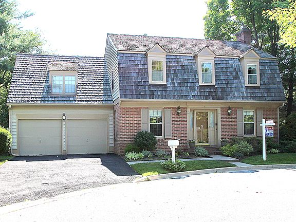 2nd image of 5 Tisberry Hill Ct