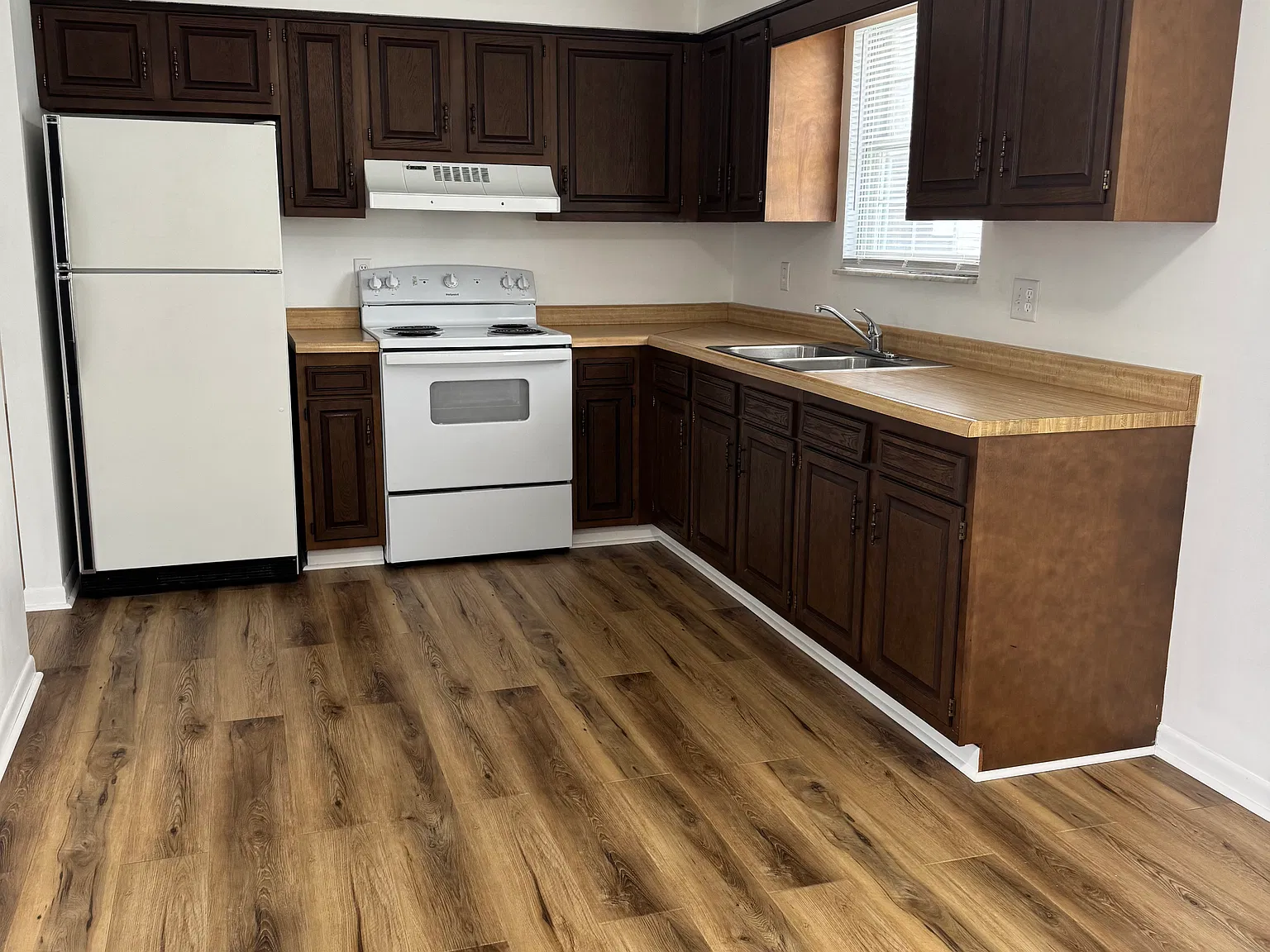 3 bed, 1100 sqft, $1,400 — Photo 4