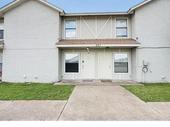 221 Meadow Ct APT C, Keller, TX 76248