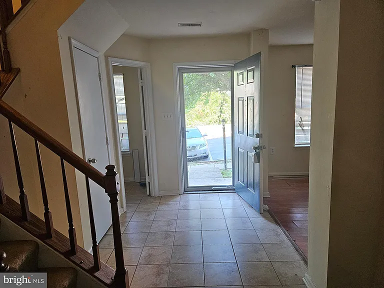 Wind Ridge Dr — Photo 3