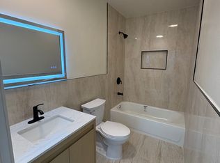 228 W Colorado Blvd, Monrovia, CA 91016