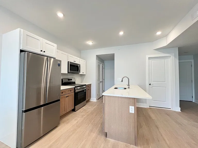 4140 W Girard Ave — Photo 8