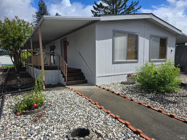 21 Estrella Drive, Santa Rosa, CA 95403