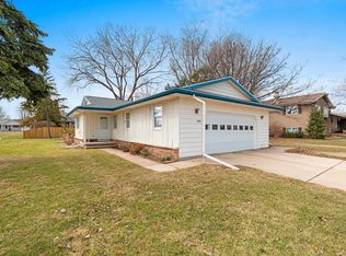 985 N Westfield St, Oshkosh, WI 54902