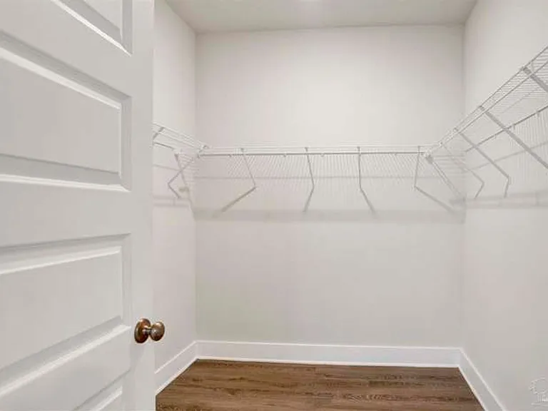 5737 Danbury Blvd — Photo 9
