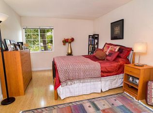 4950 Coldwater Canyon Ave #101, Sherman Oaks, CA 91423