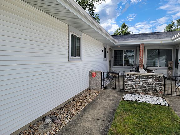2nd image of 980 Chelsea Ln