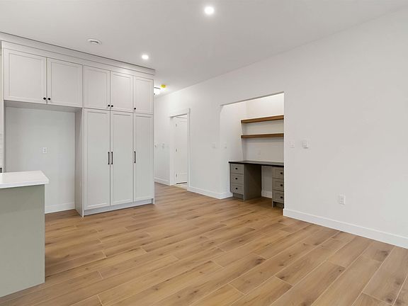 5th image of 48 Jessome Ave