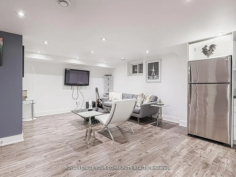 52 Princeway Dr #LOWER — Photo 5