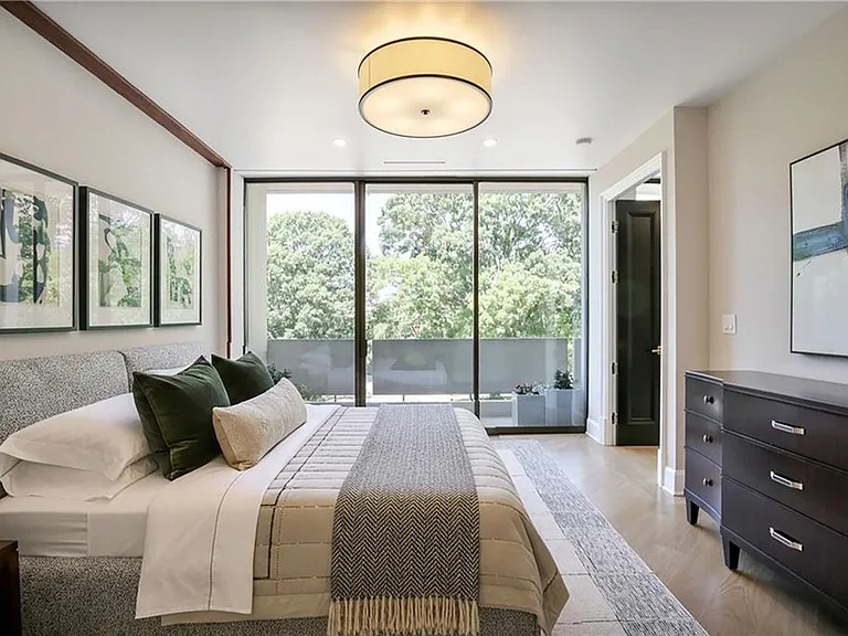 2575 Peachtree Rd NE #7G — Photo 11