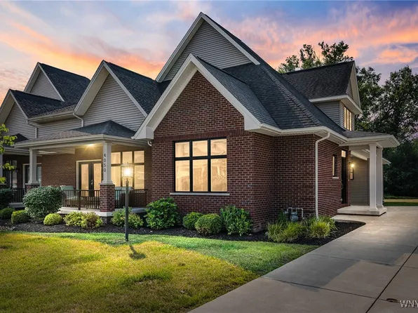 4050 Martingale Ct, East Aurora, NY 14052