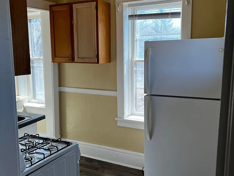 467 Herschel St. — Photo 26