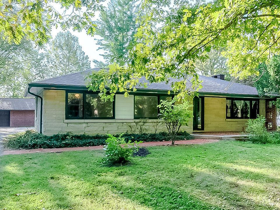 1st image of 113 Wood Ln