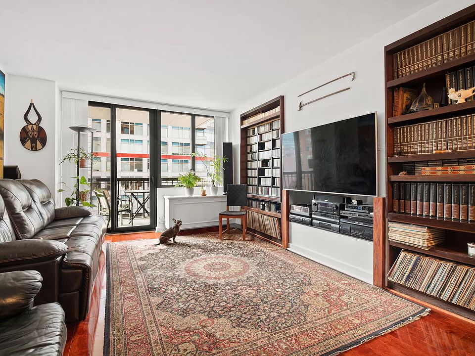 1st image of 300 E 54th St #26EF