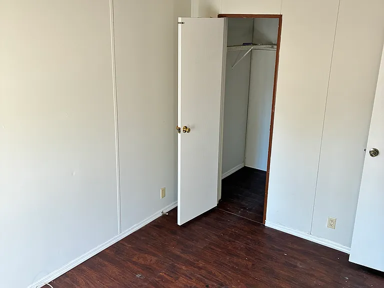 Reverse View in Bedroom 1