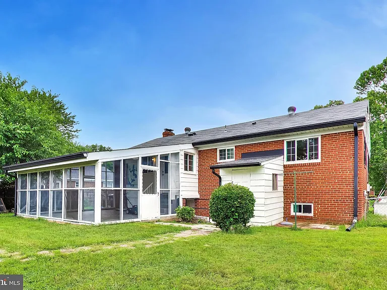 7215 Normandy Ln — Photo 36