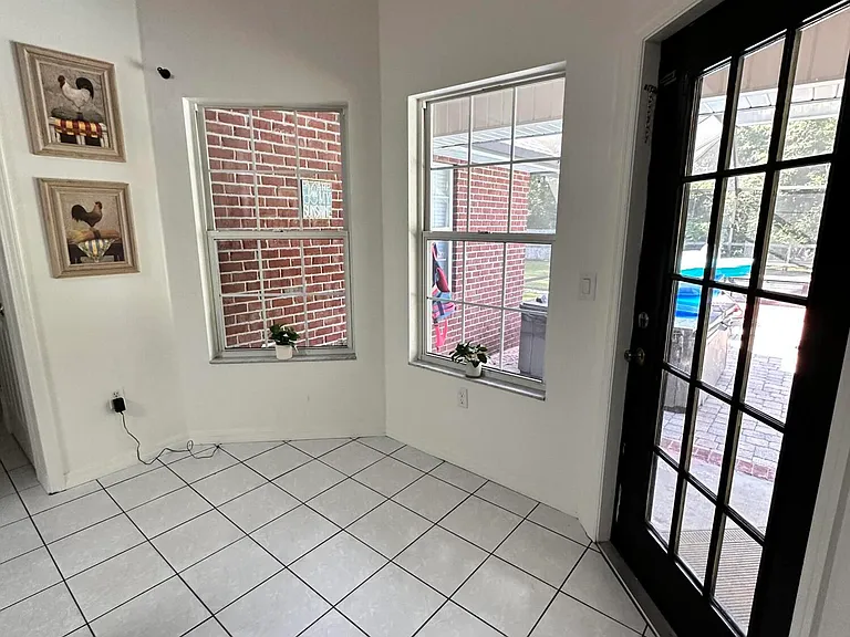 22490 Pine St — Photo 9