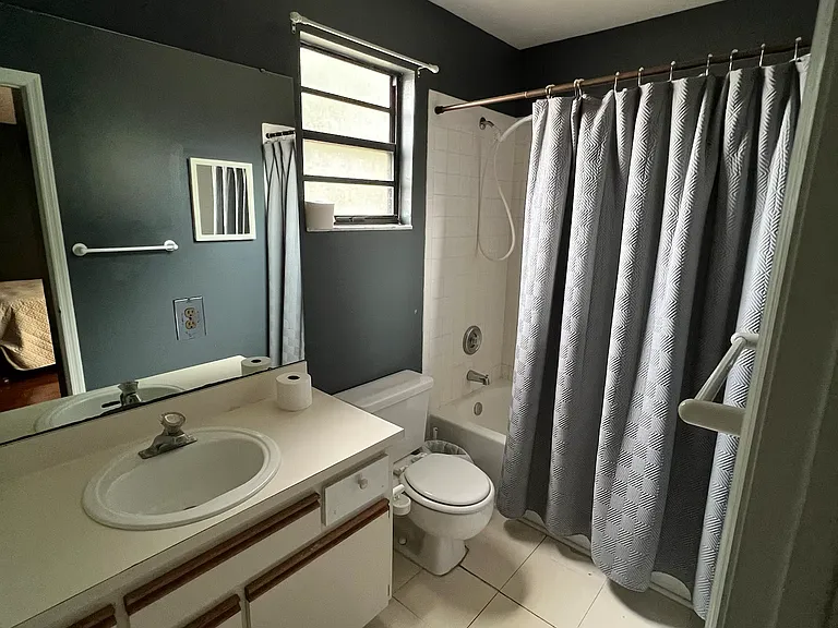 5485 Friarsway Dr — Photo 20