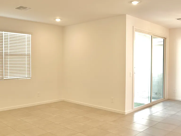 2426 E Grenache Rd — Photo 22