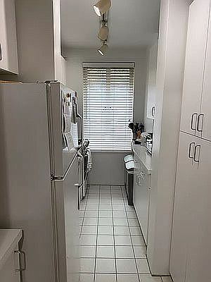 5th image of 40 Central Park S APT 2G