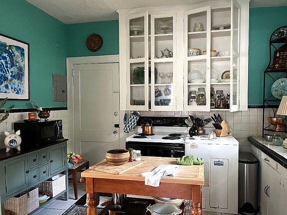 3rd image of 3019 Sydney St APT 2