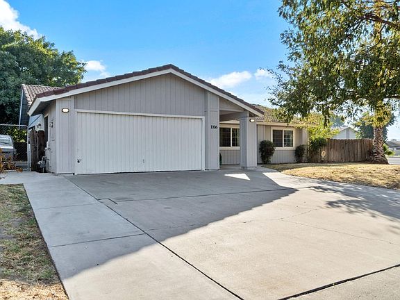 3rd image of 1106 Belinda Dr