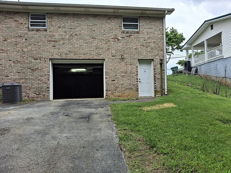 840 Jarnigan Ave #840 — Photo 8
