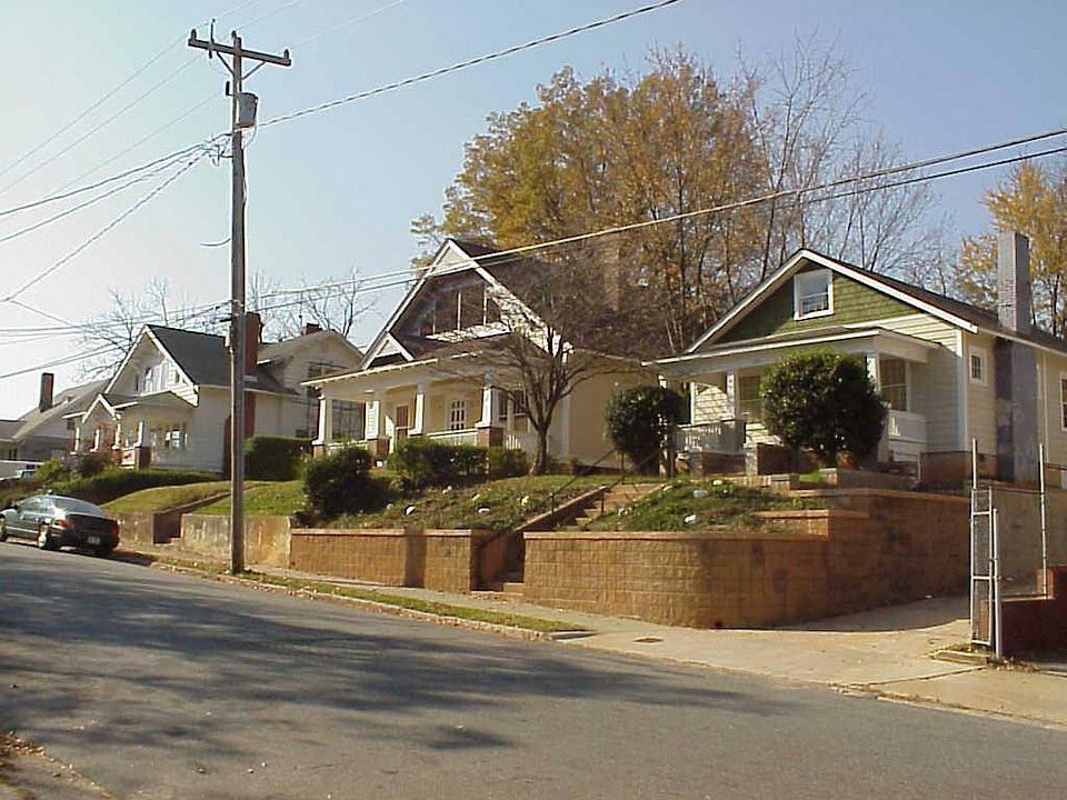 Lexington Avenue 800 block, looking SW.
