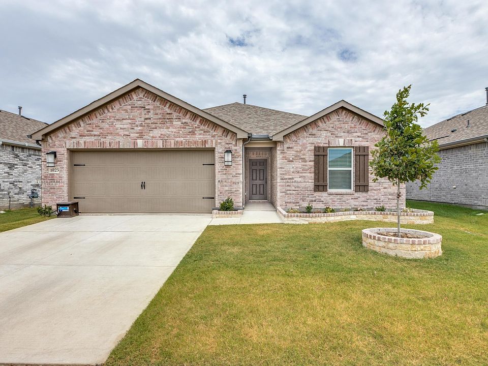 1st image of 1825 Aslynn Cir