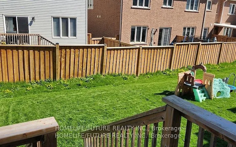 33 Cole Cres — Photo 6