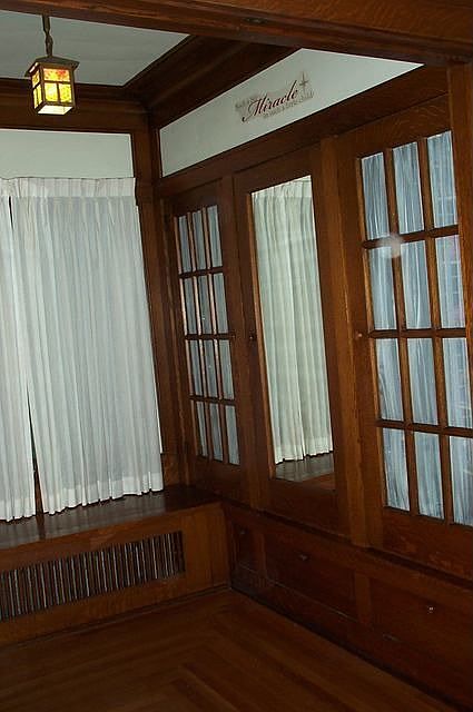 2nd image of 326 E Main St
