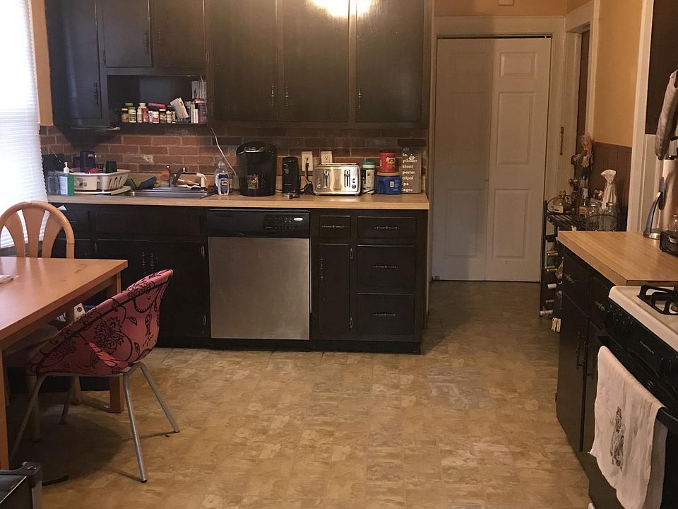 1st image of 134 Broughton Ave #2