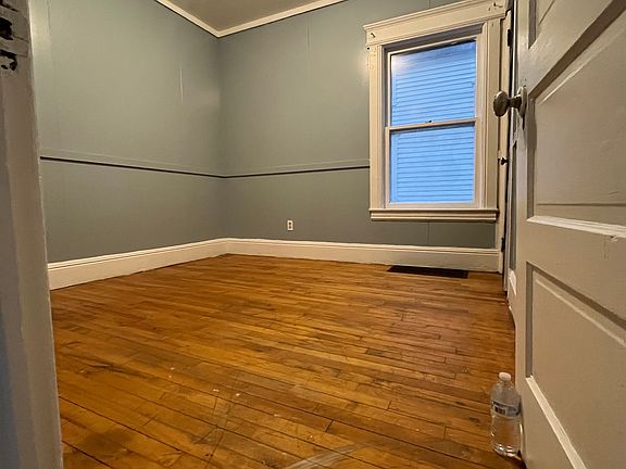 4th image of 343-345 Winton St