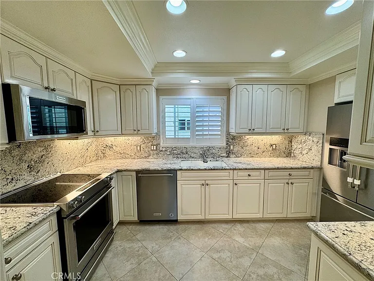 5510 Paseo Del Lago W #2B — Photo 15