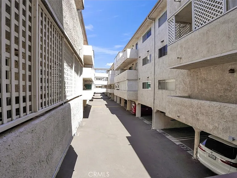 5412 Lindley Ave #110 — Photo 35