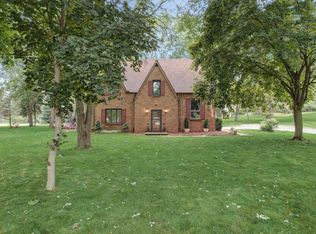 S45W25220 Black Oak Ct W, Waukesha, WI 53189