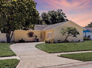310 Arbor Dr E, Palm Harbor, FL 34683