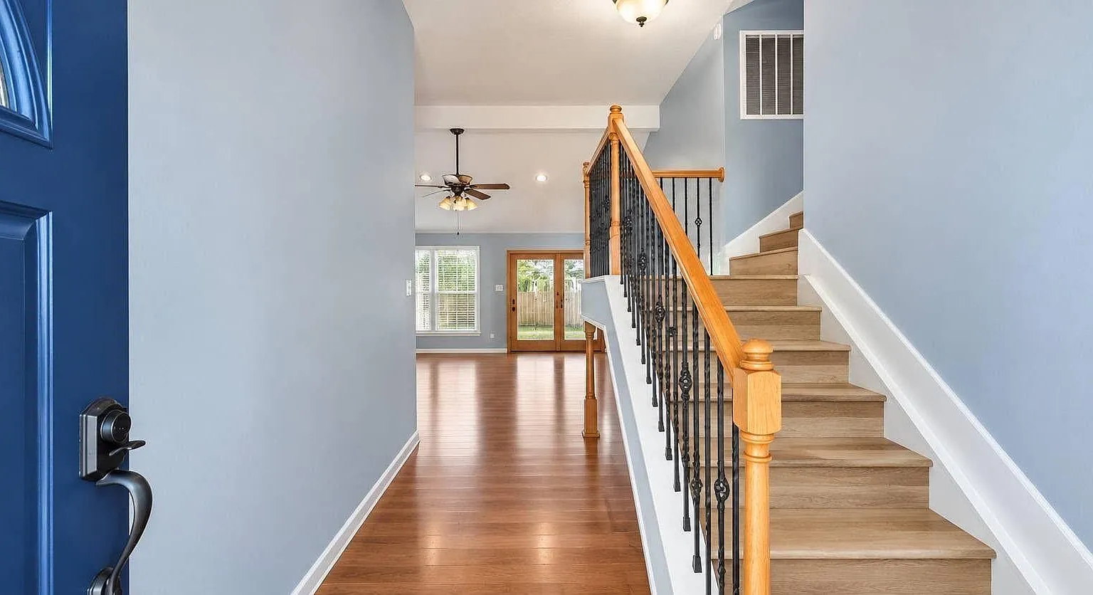 4 bed, 2.5 bath, 2015 sqft, $2,250 — Photo 3