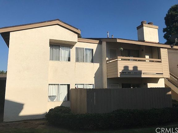 2nd image of 1727 Melrose Ave Unit 34