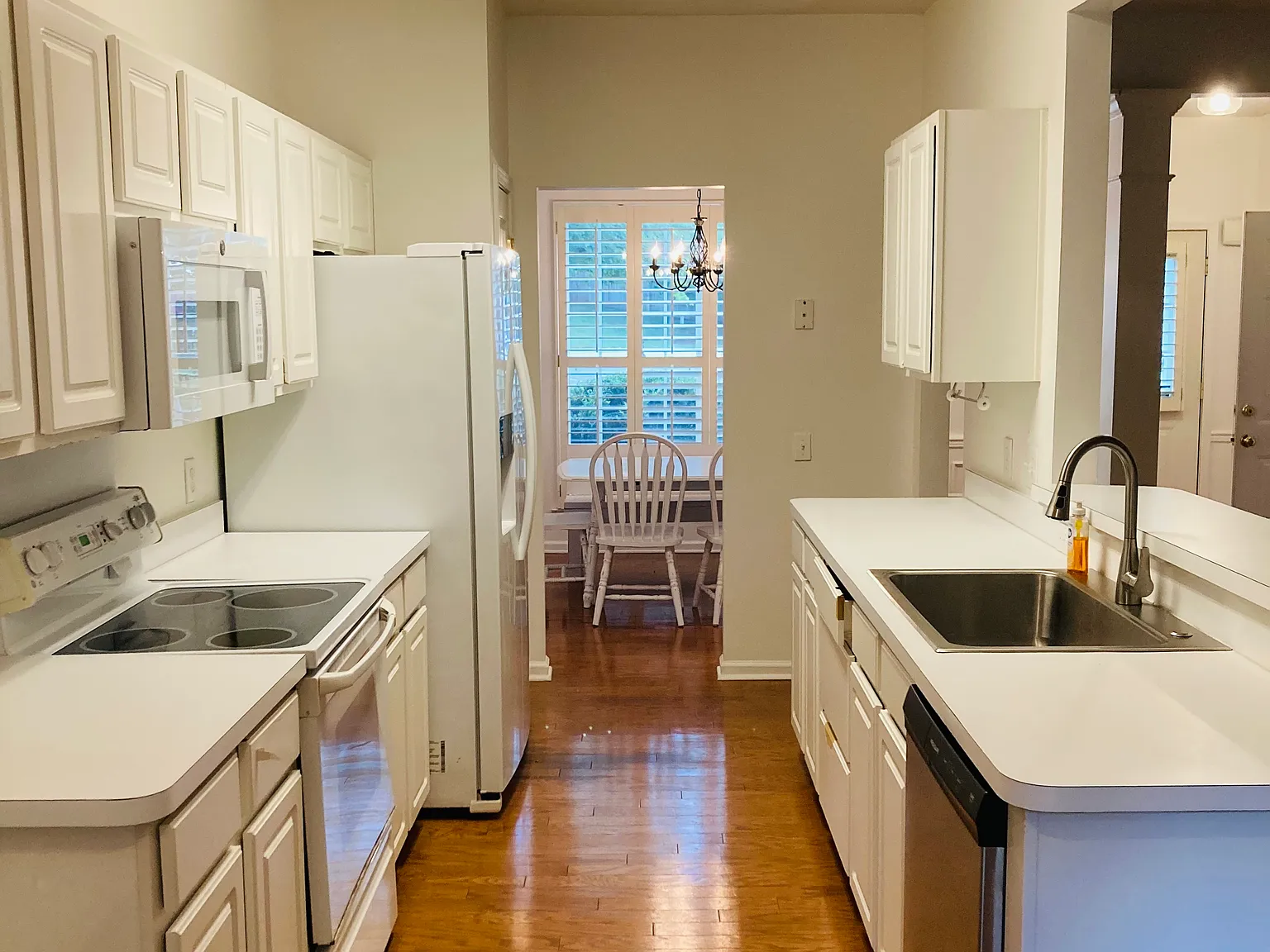 824 Autumn Rain Ln — Photo 3