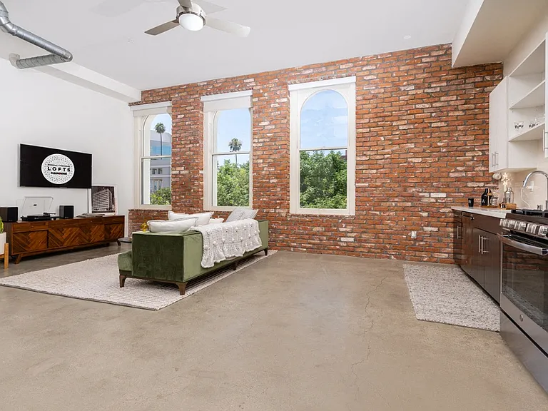 Imperial Hardware Lofts — Photo 37