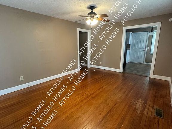 3rd image of 226 Bear Creek Rd E