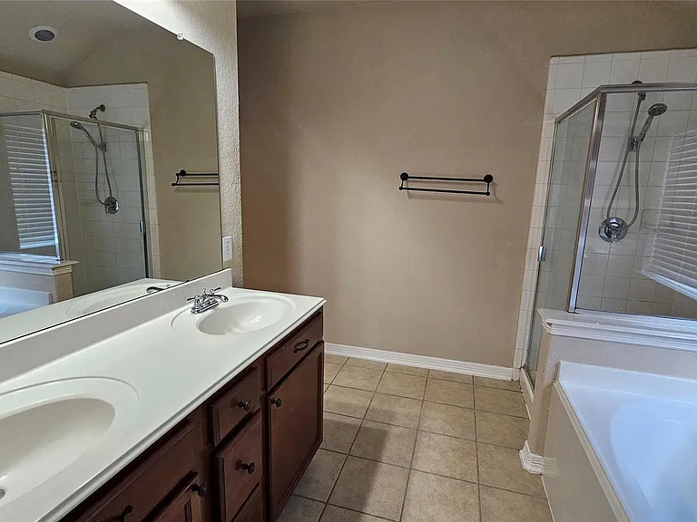 1219 Pecos Pass Dr — Photo 13
